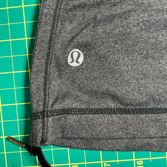 Side Pull Strings Tank (M) - Picture 6 of 11